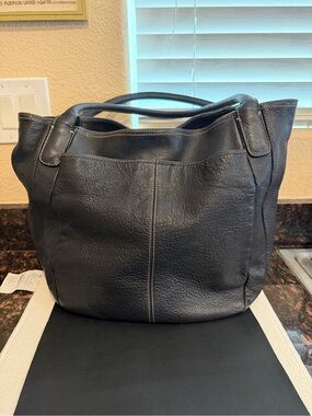 Tignanello Large Hobo Bag Pebbled Black Leather EUC